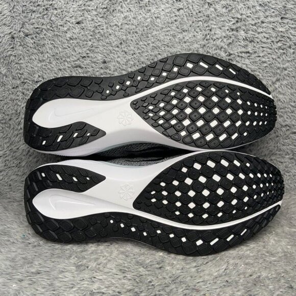 Nike Pegasus 41 NFL Las Vegas Raider Size 12.5 Men Black Silver White FZ5093-001 - Picture 7 of 9